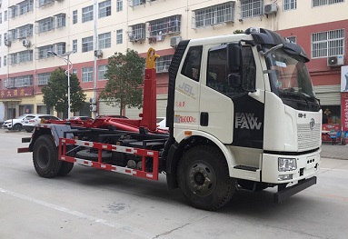 程力威牌CLW5180ZXXC6型車廂可卸式垃圾車